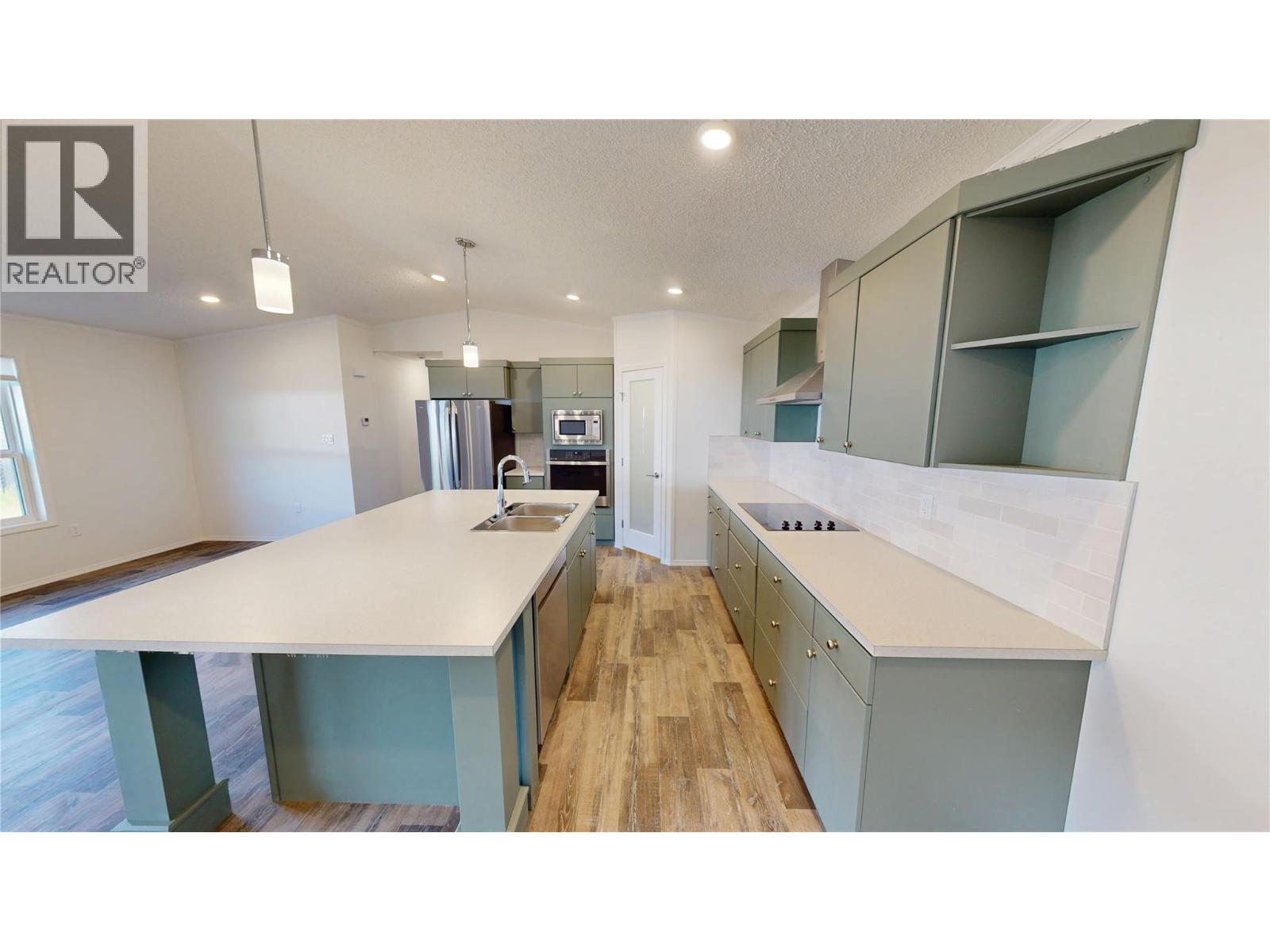 20 CHEROKEE DRIVE - 7