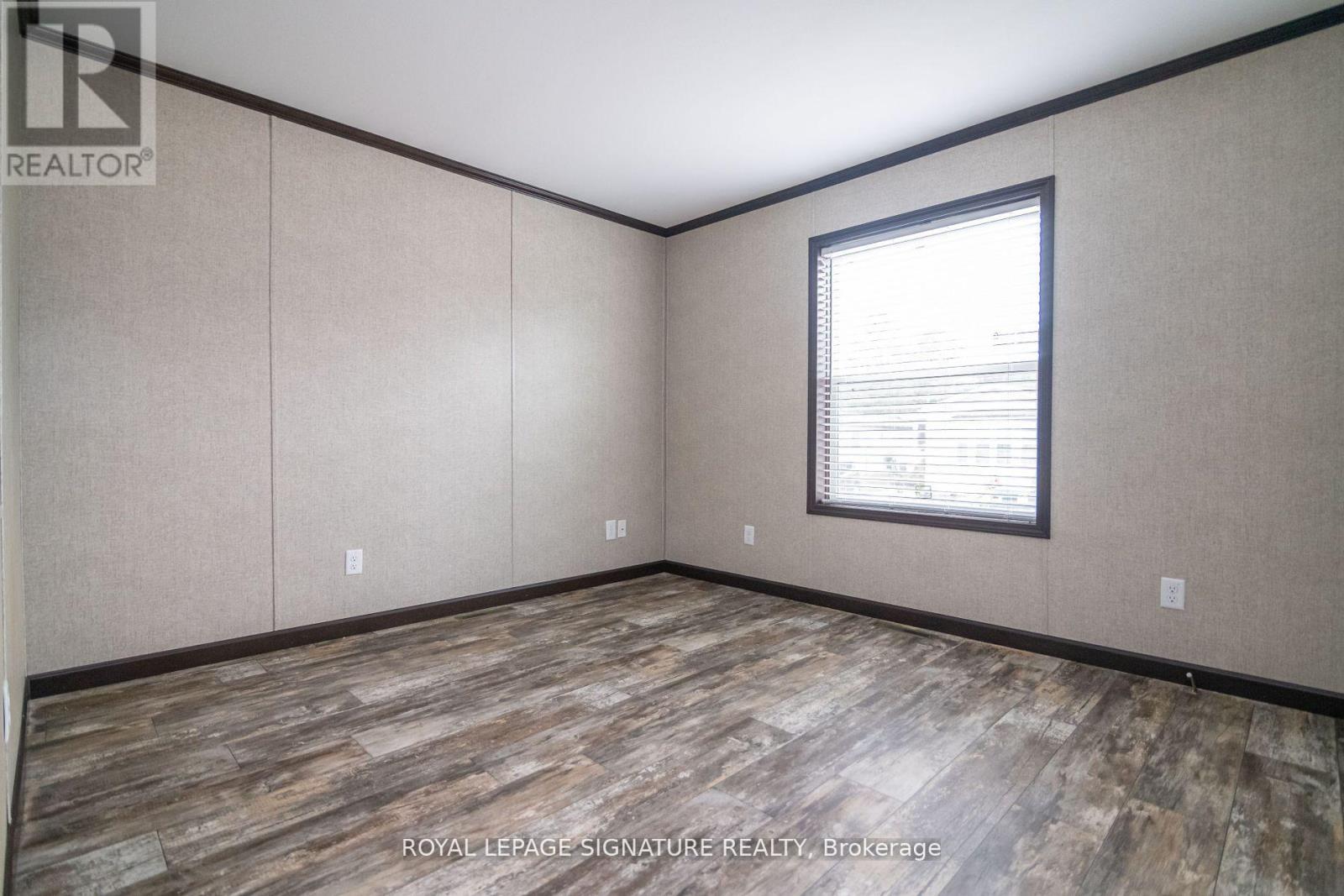 142 REGENCY DRIVE - 11