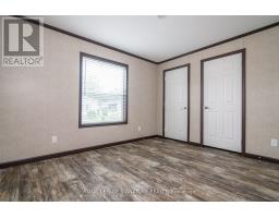 142 Regency Drive, Chatham Kent, ON N7L4E4 Photo 12