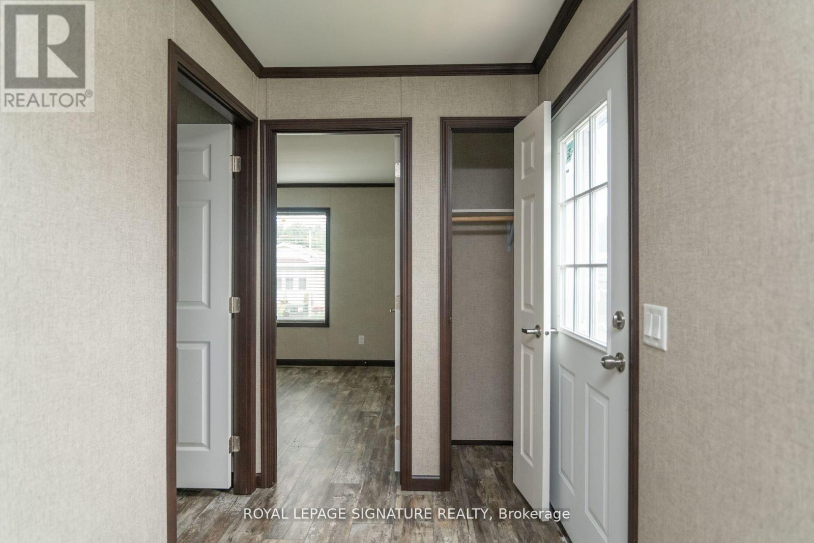 142 REGENCY DRIVE - 10