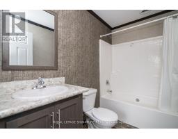142 Regency Drive, Chatham Kent, ON N7L4E4 Photo 13