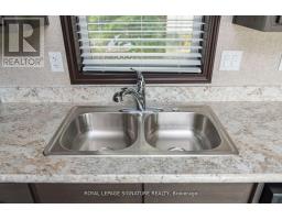 142 Regency Drive, Chatham Kent, ON N7L4E4 Photo 9