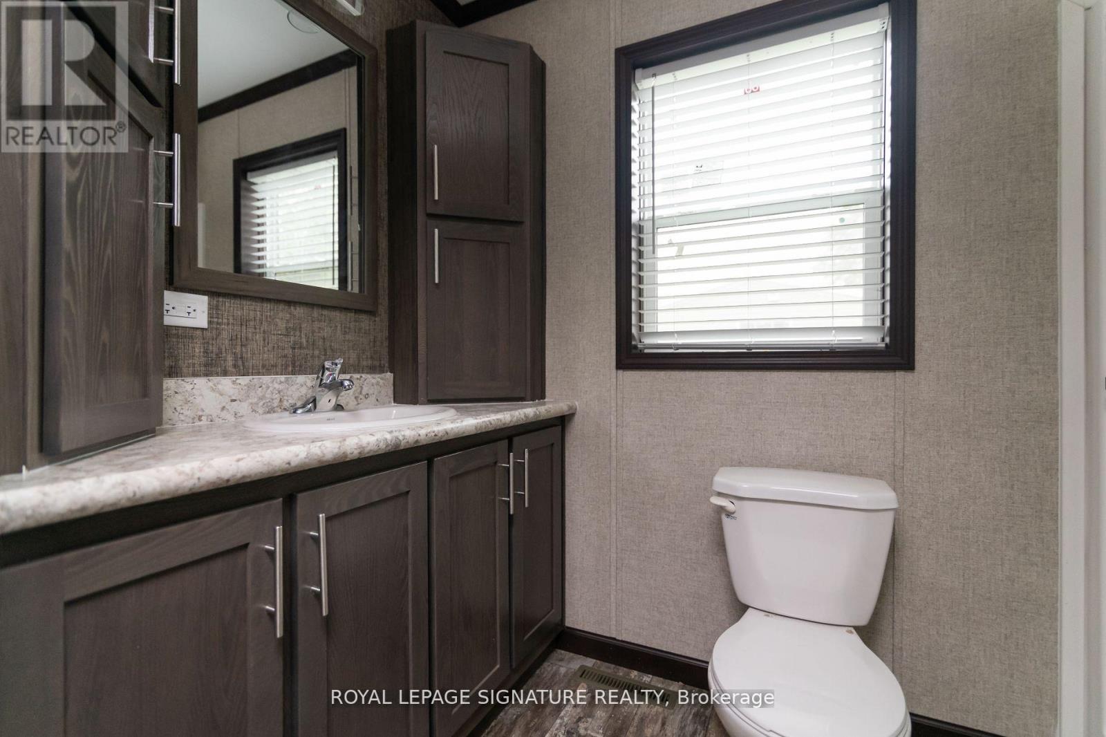 142 REGENCY DRIVE - 21