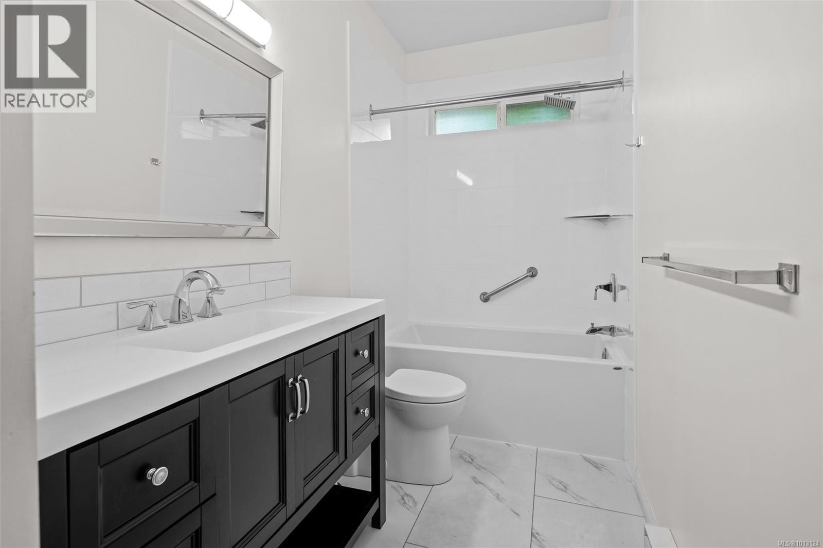 8012 Polo Park Cres, Central Saanich