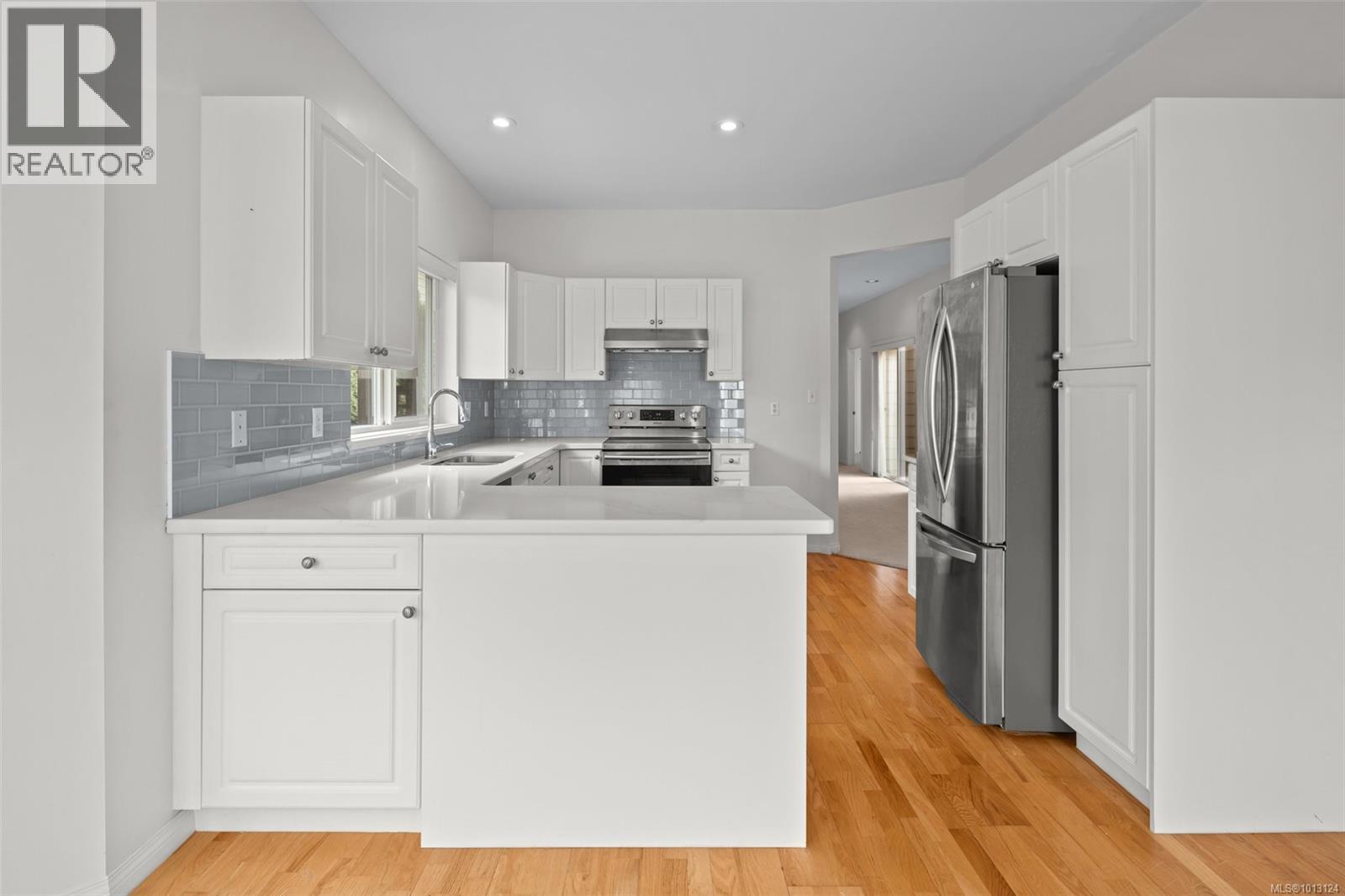 8012 Polo Park Cres, Central Saanich