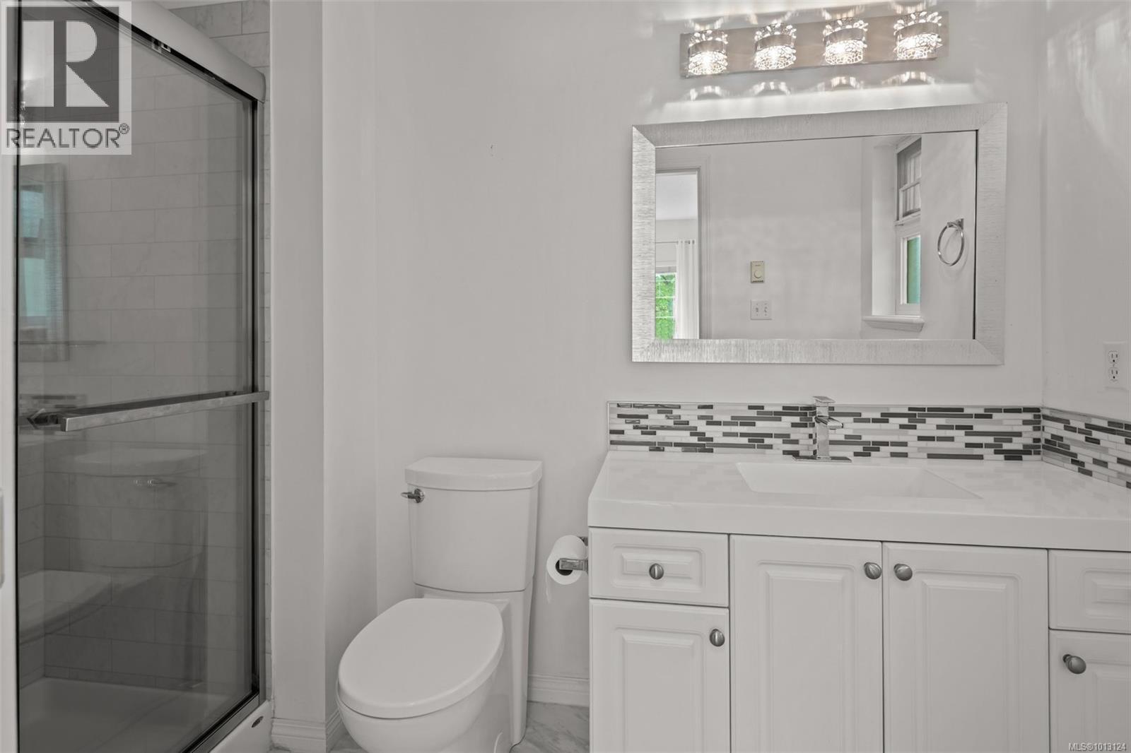 8012 Polo Park Cres, Central Saanich