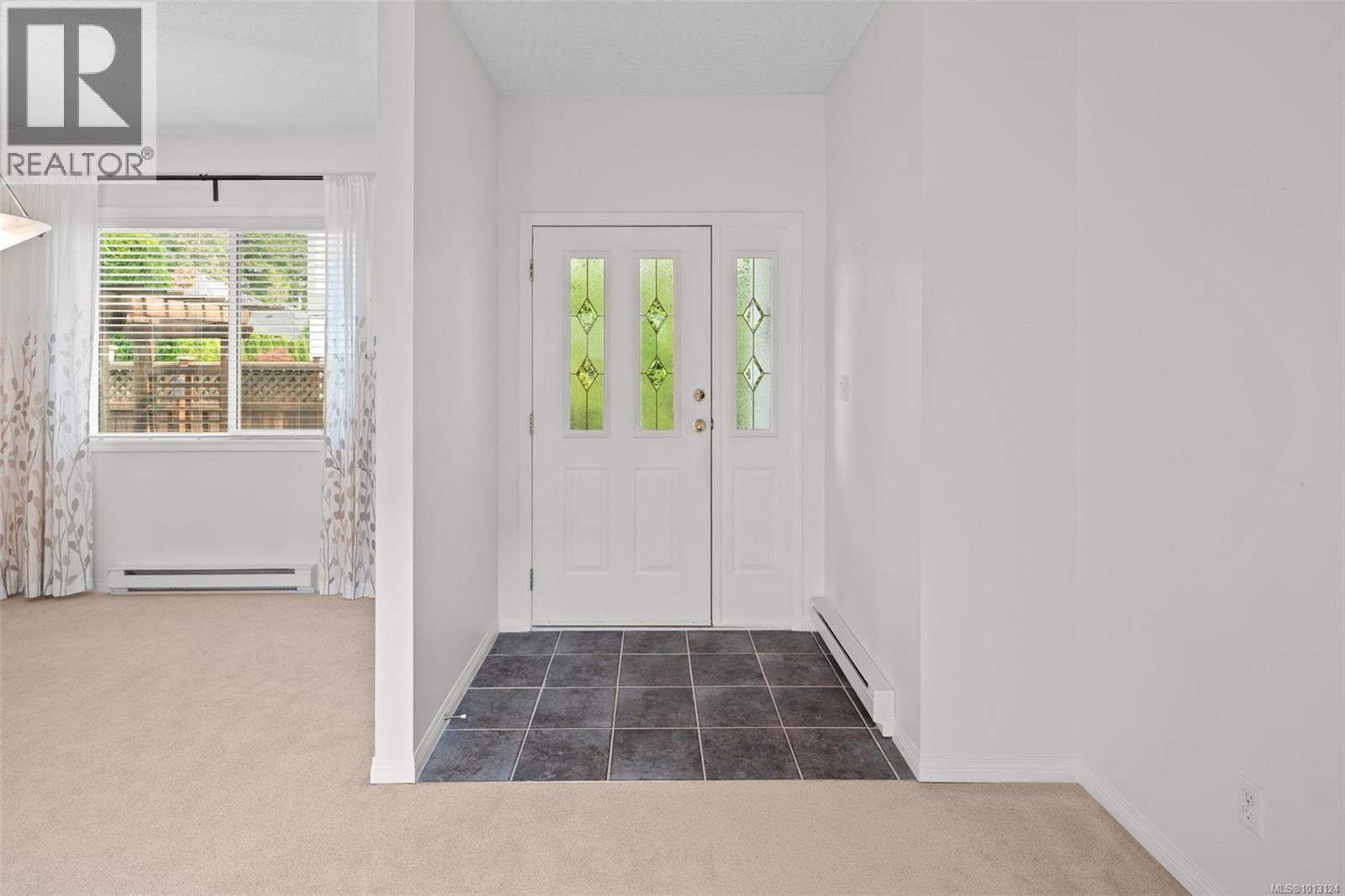 8012 Polo Park Cres, Central Saanich