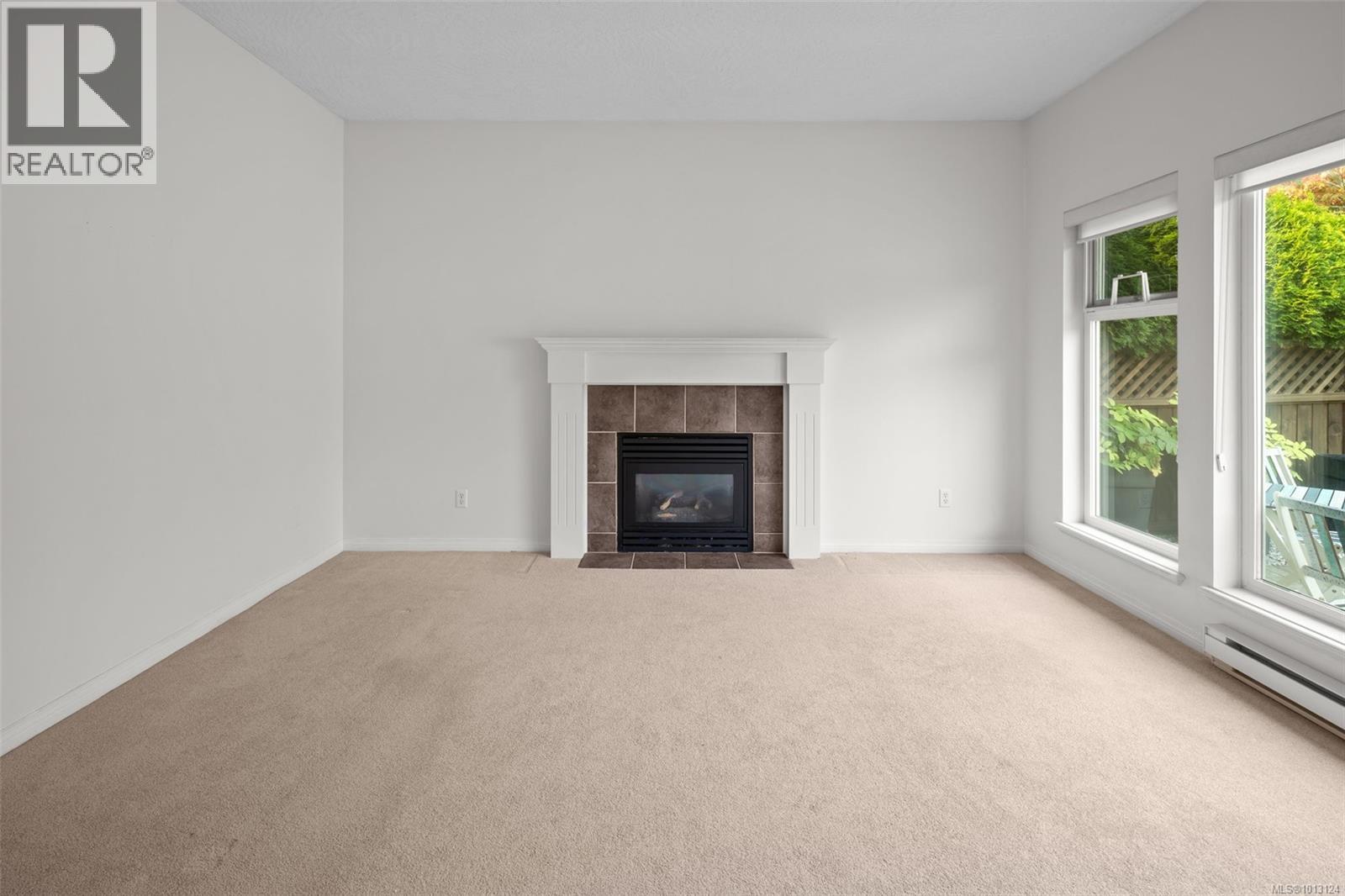 8012 Polo Park Cres, Central Saanich