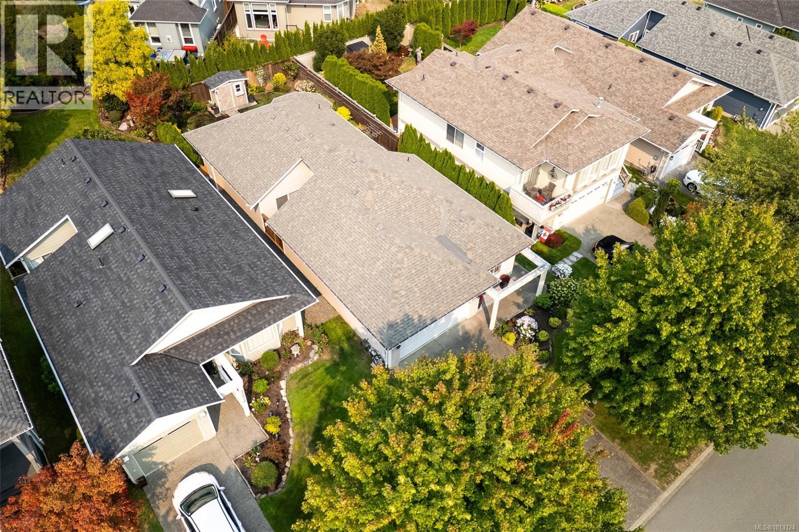 8012 Polo Park Cres, Central Saanich