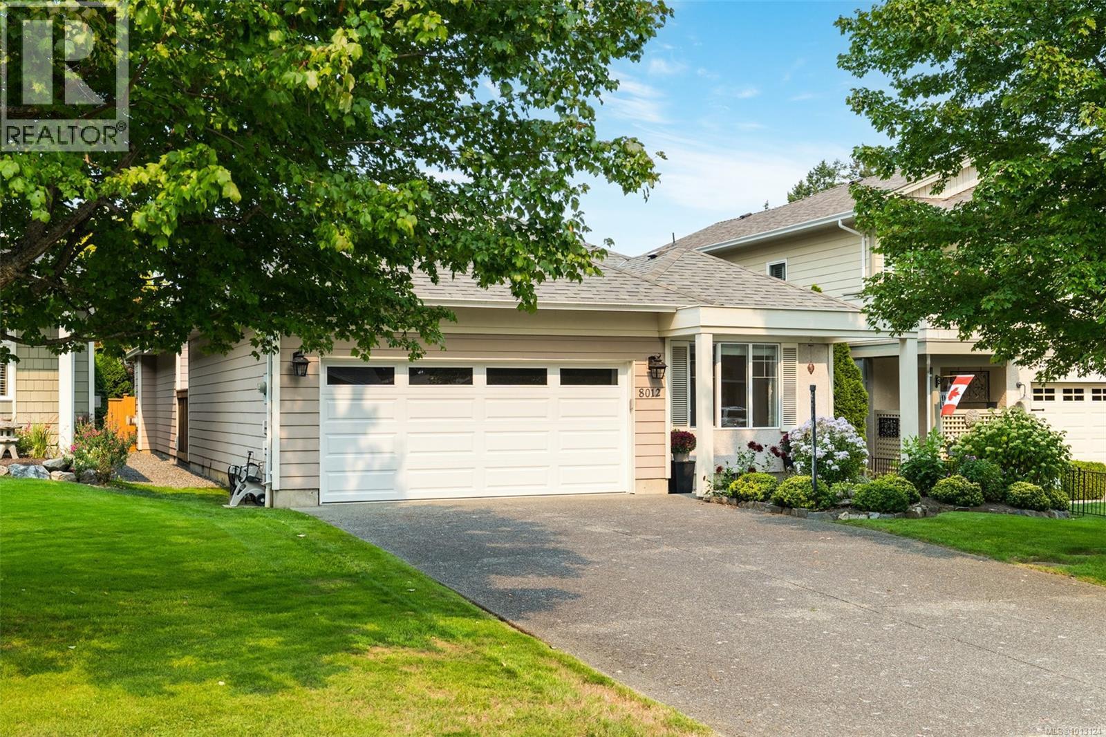 8012 Polo Park Cres, Central Saanich
