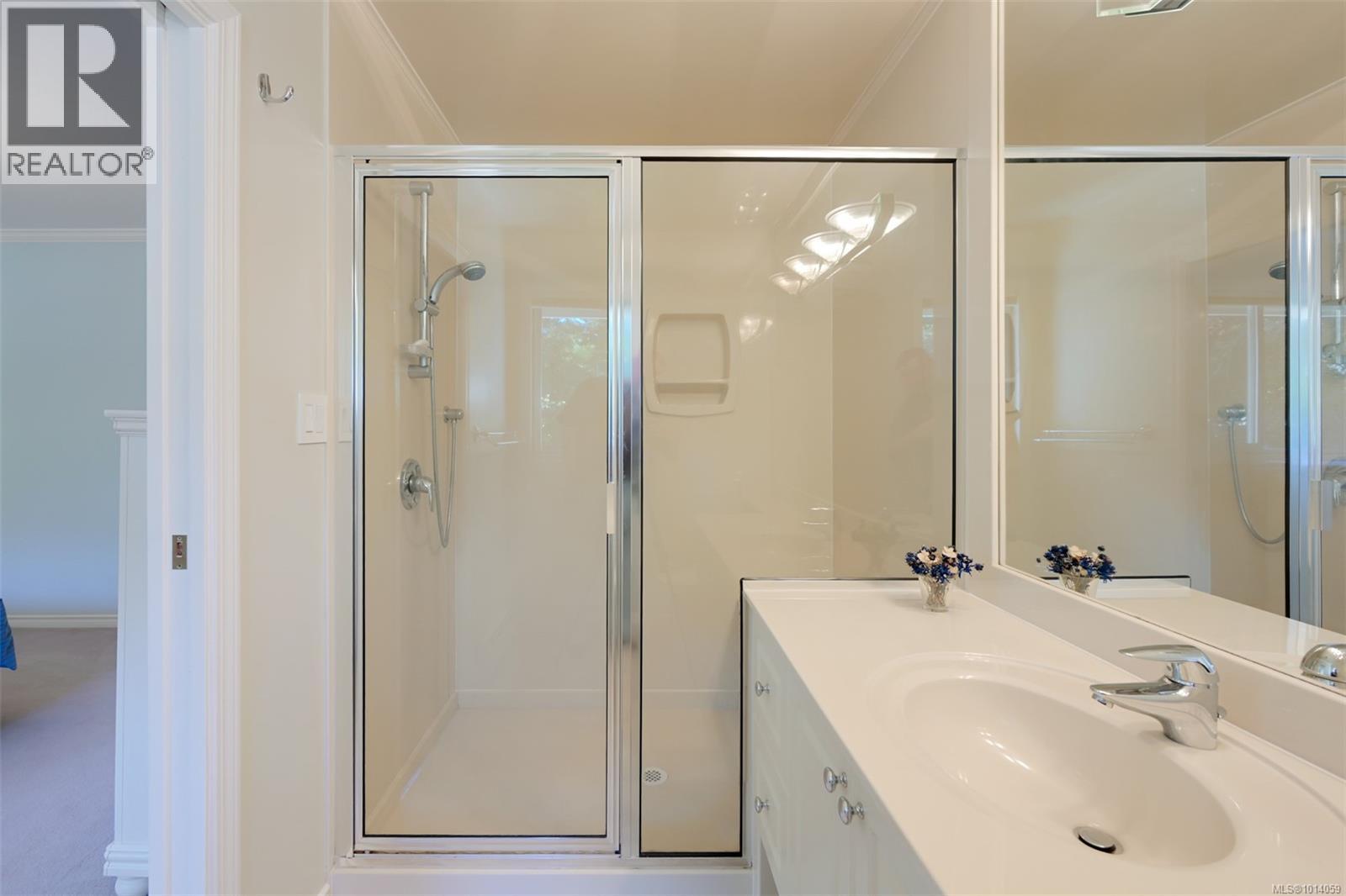  2886 Tudor Avenue, Saanich