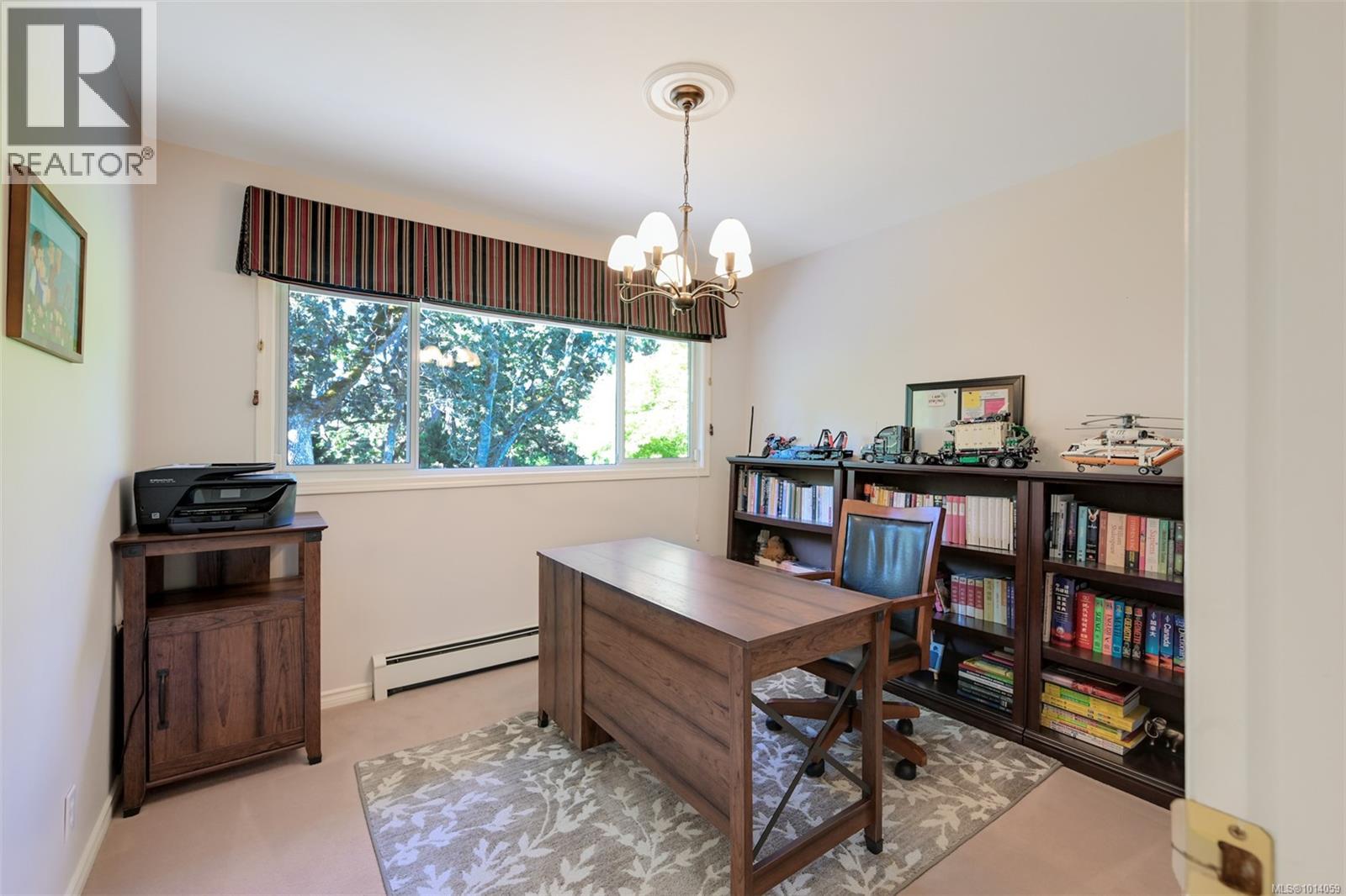  2886 Tudor Avenue, Saanich