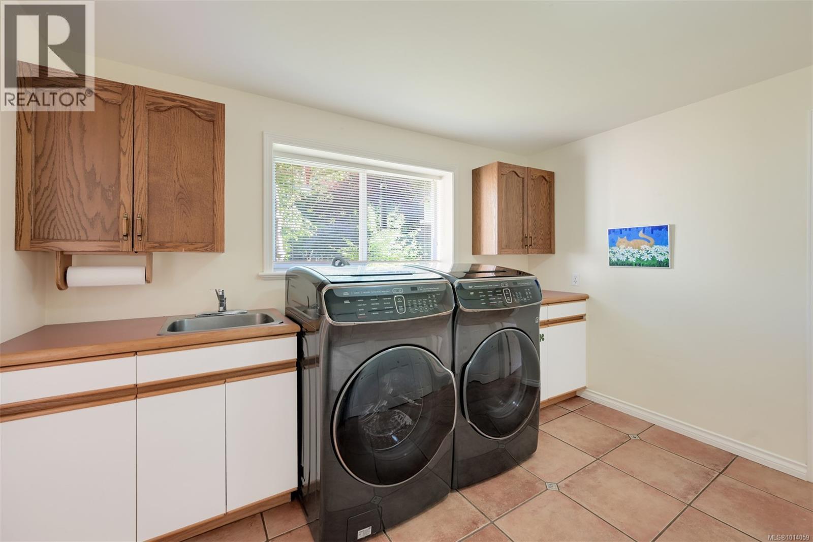  2886 Tudor Avenue, Saanich