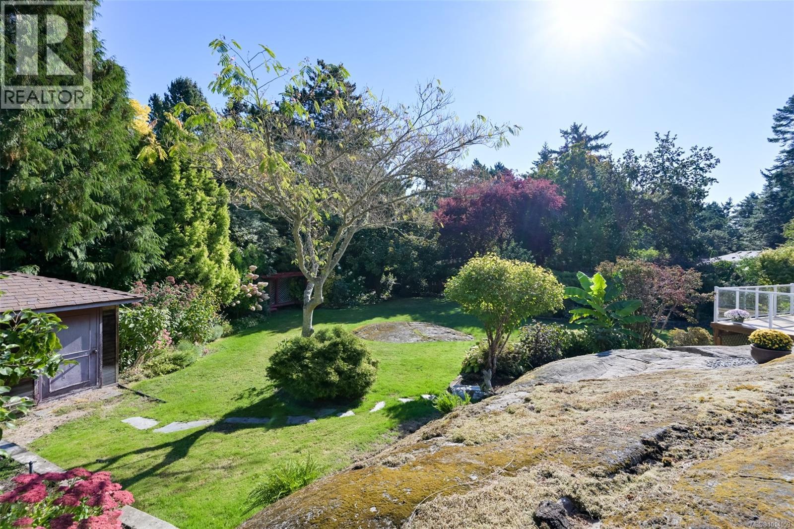  2886 Tudor Avenue, Saanich
