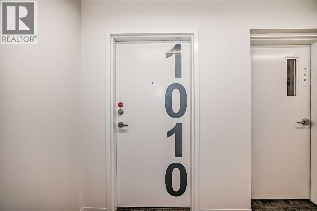 Single Family House Loft for Sale in    Avenue SW Beltline Calgary 