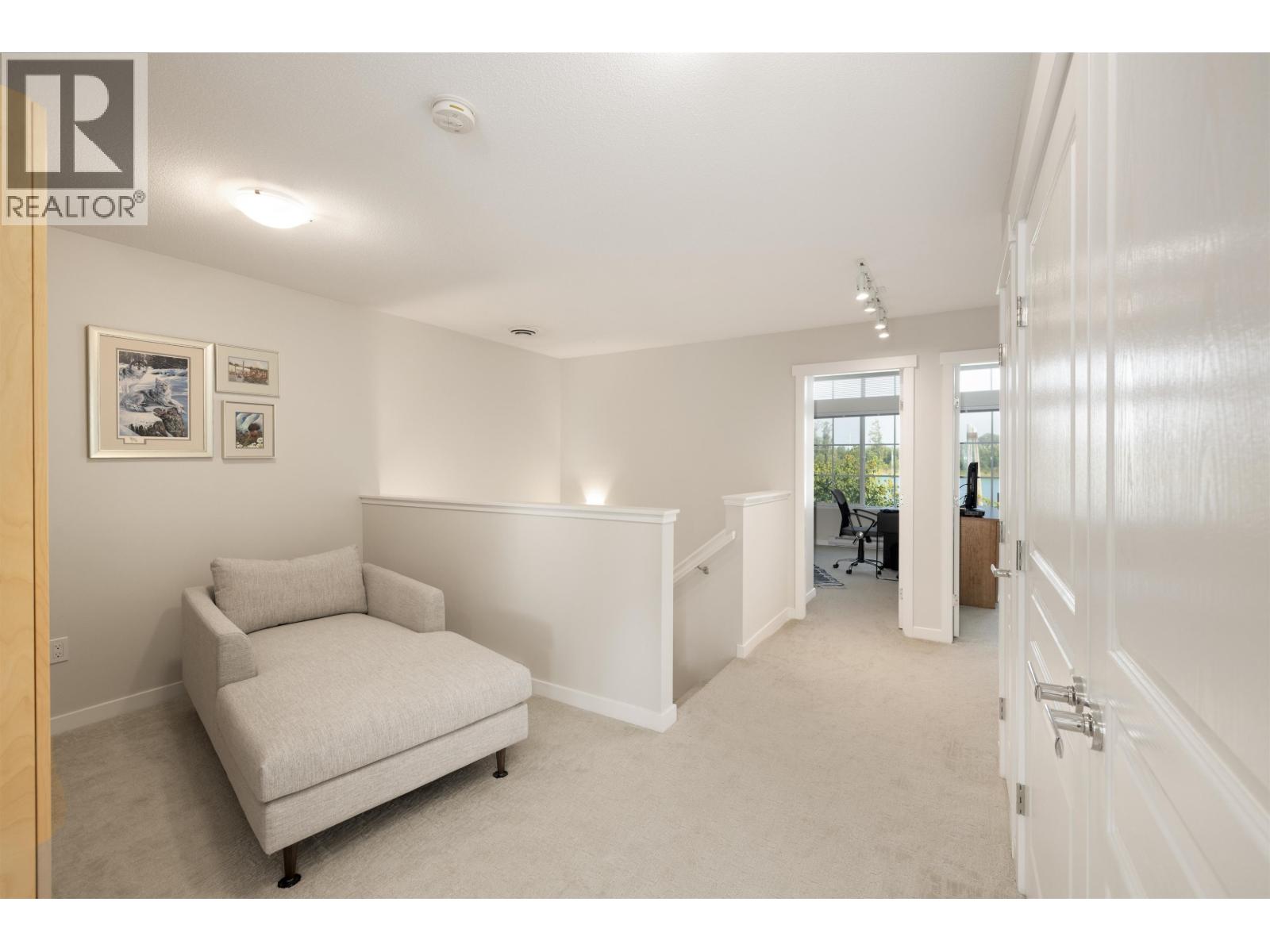 #2-5551 ADMIRAL Way, Delta