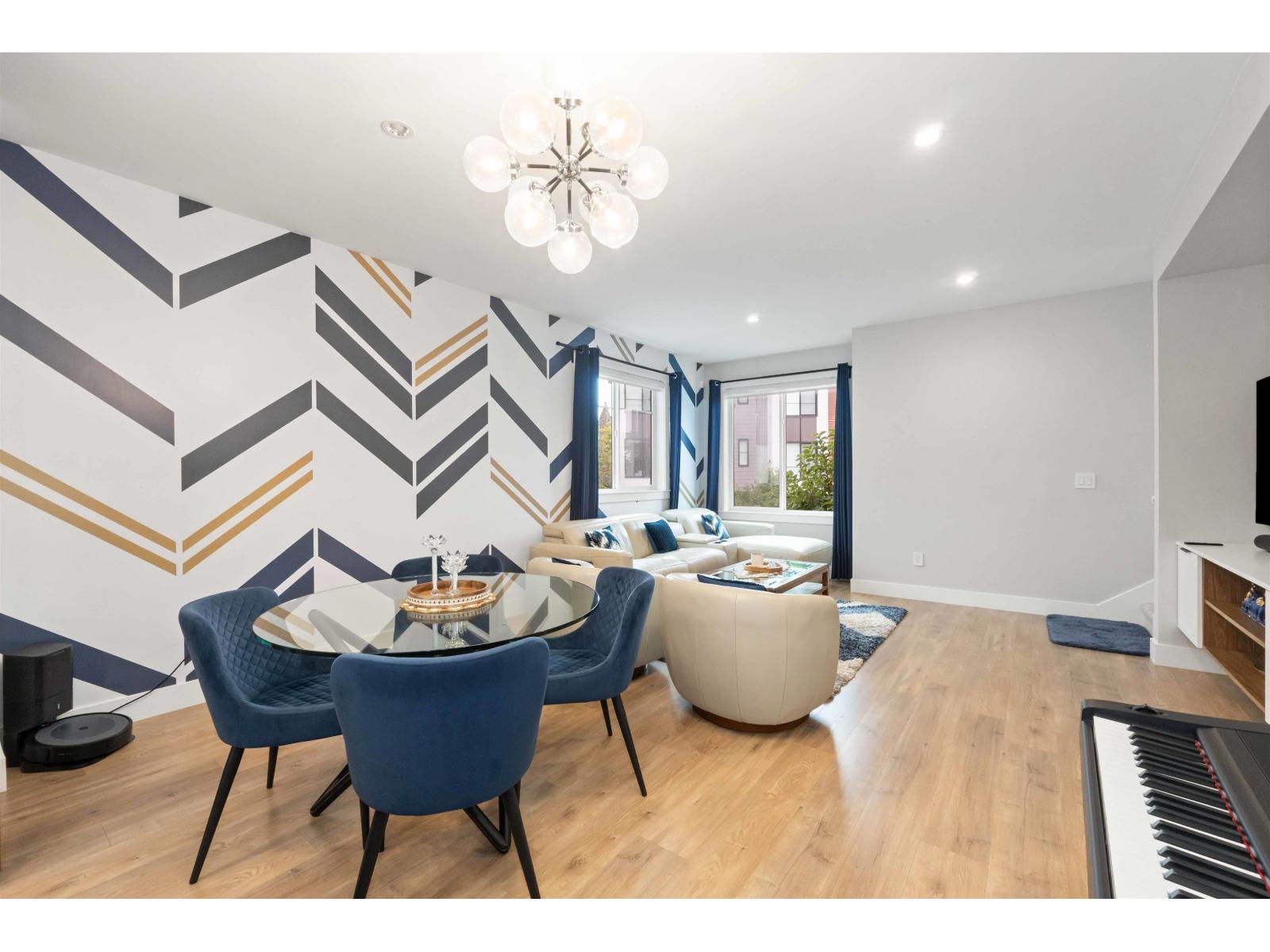 22 1639 162 STREET, Surrey