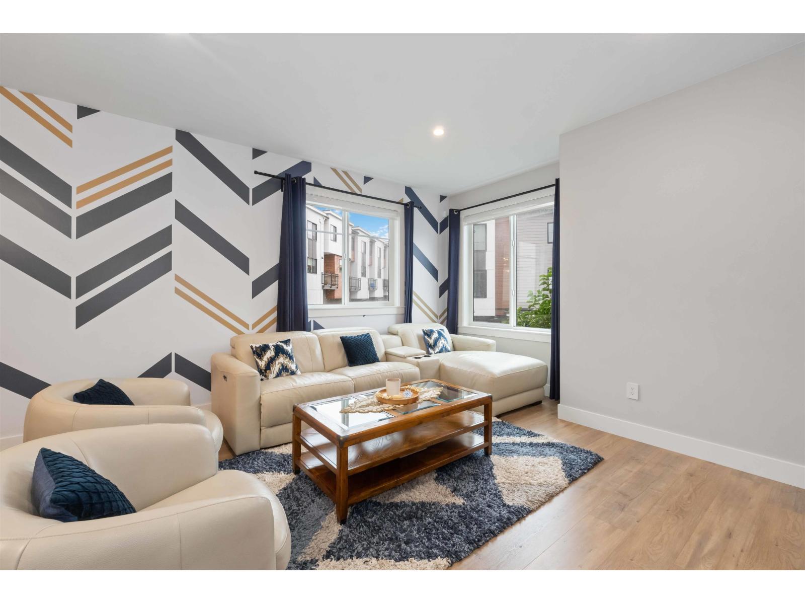 22 1639 162 STREET, Surrey