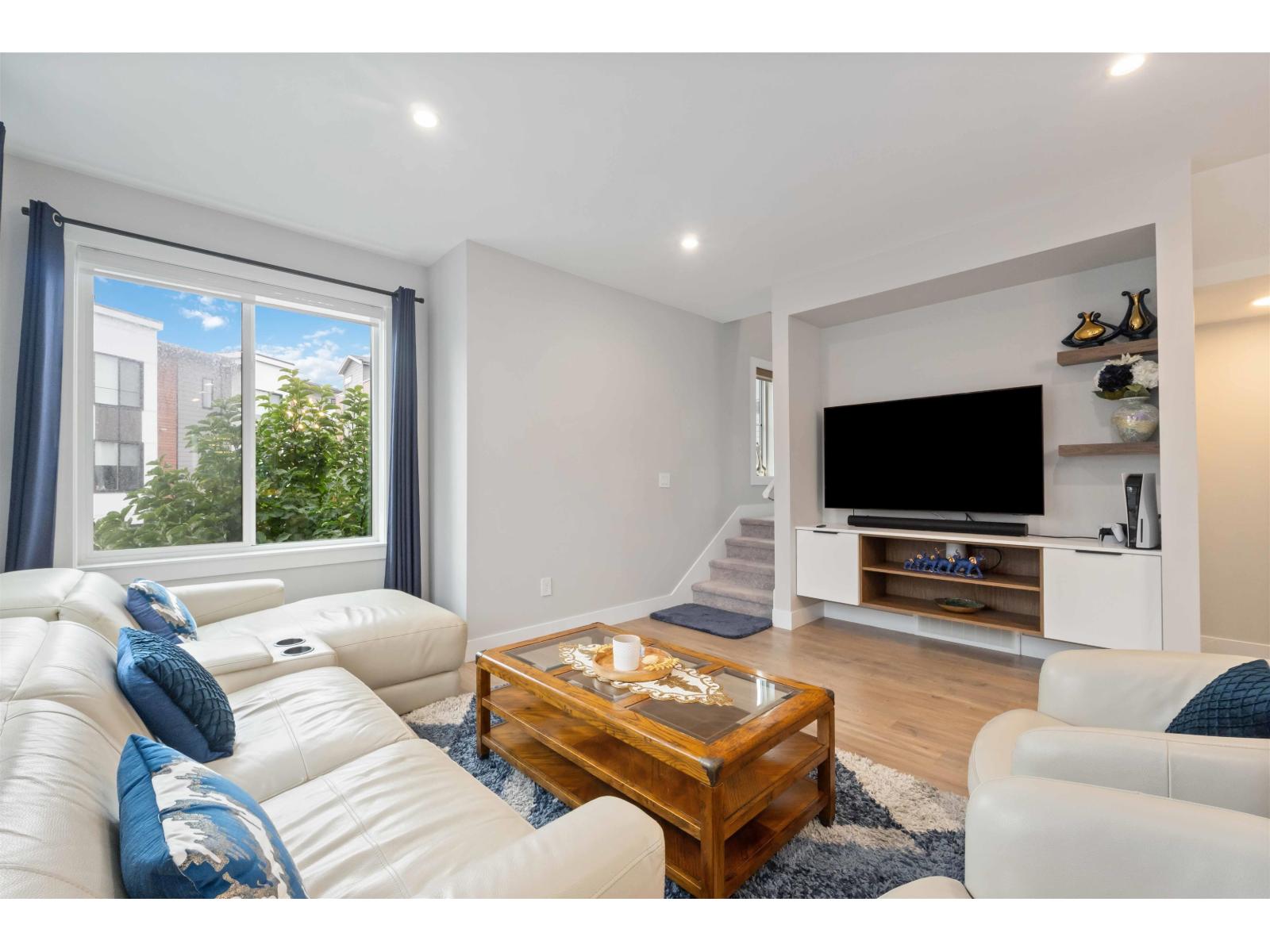 22 1639 162 STREET, Surrey