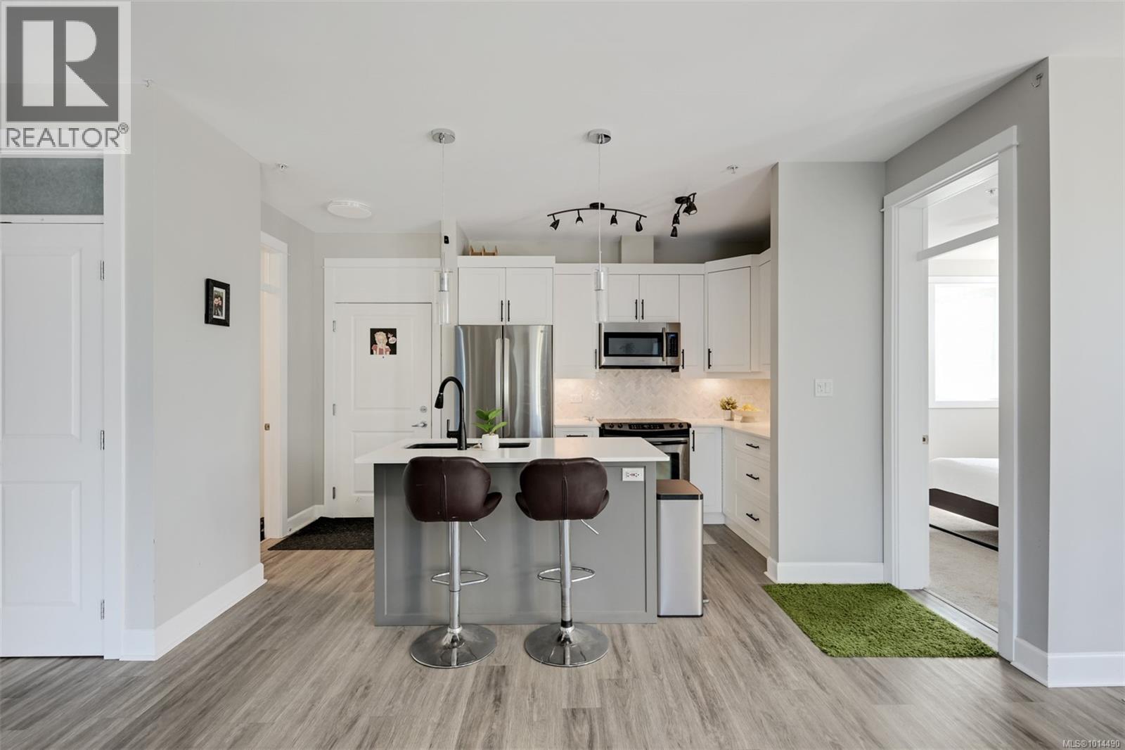 101 3210 Jacklin Road, Langford