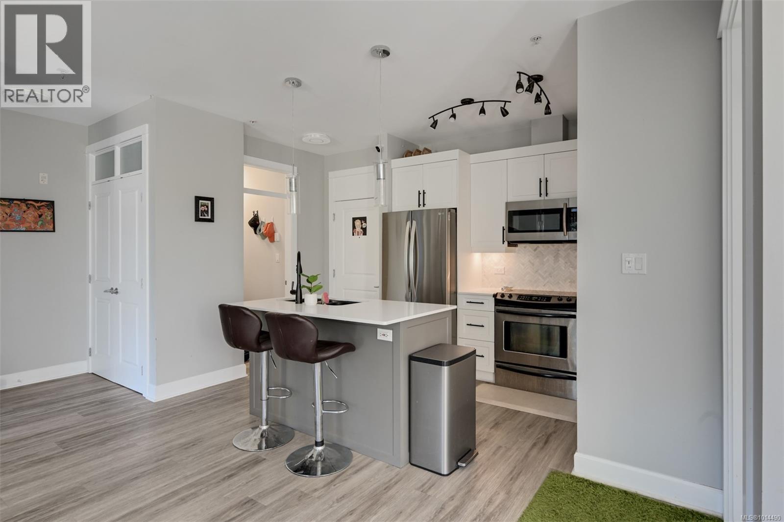 101 3210 Jacklin Road, Langford