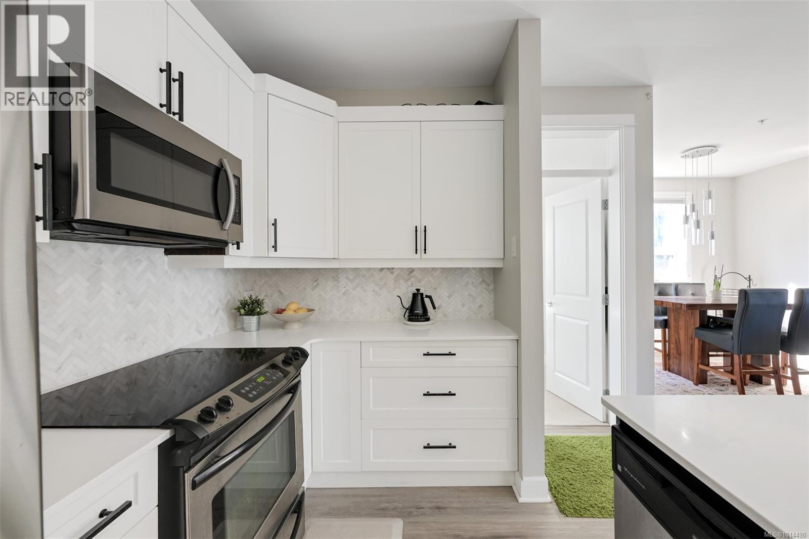 101 3210 Jacklin Road, Langford