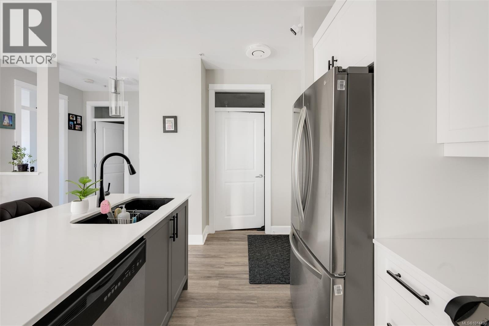 101 3210 Jacklin Road, Langford