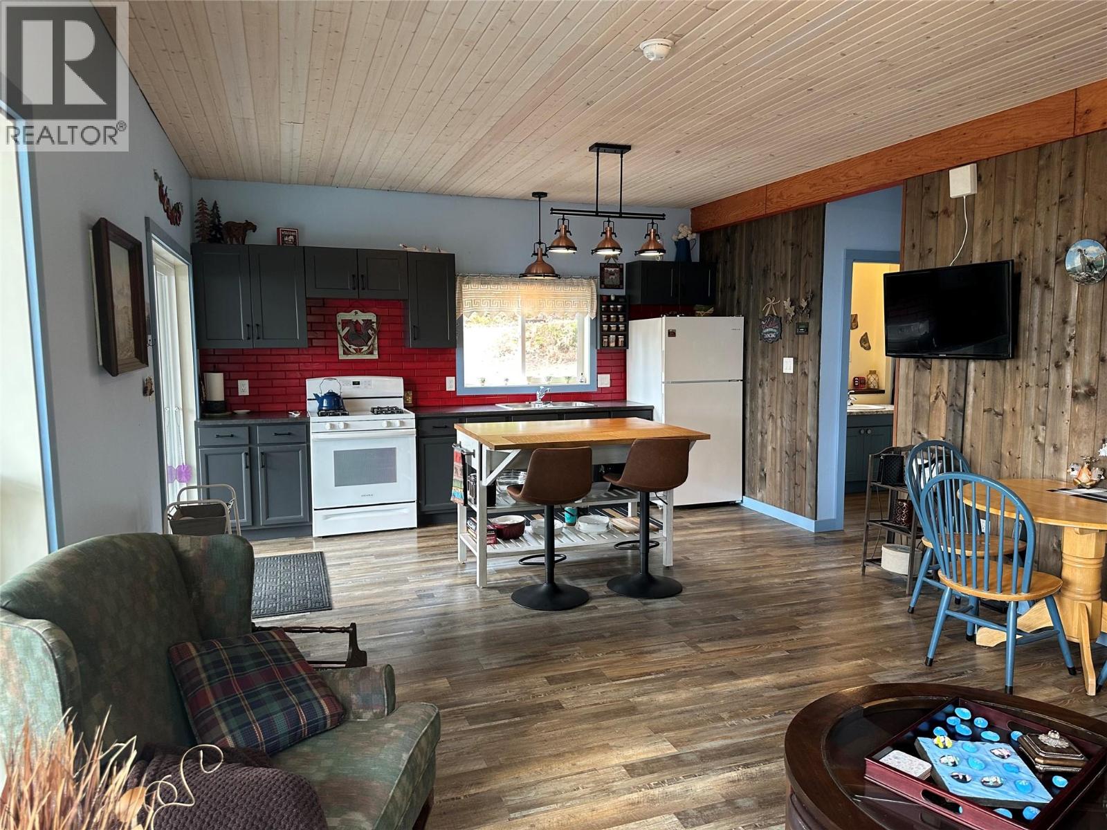 8800 Seymour Arm Main Road Unit# 21, Seymour Arm