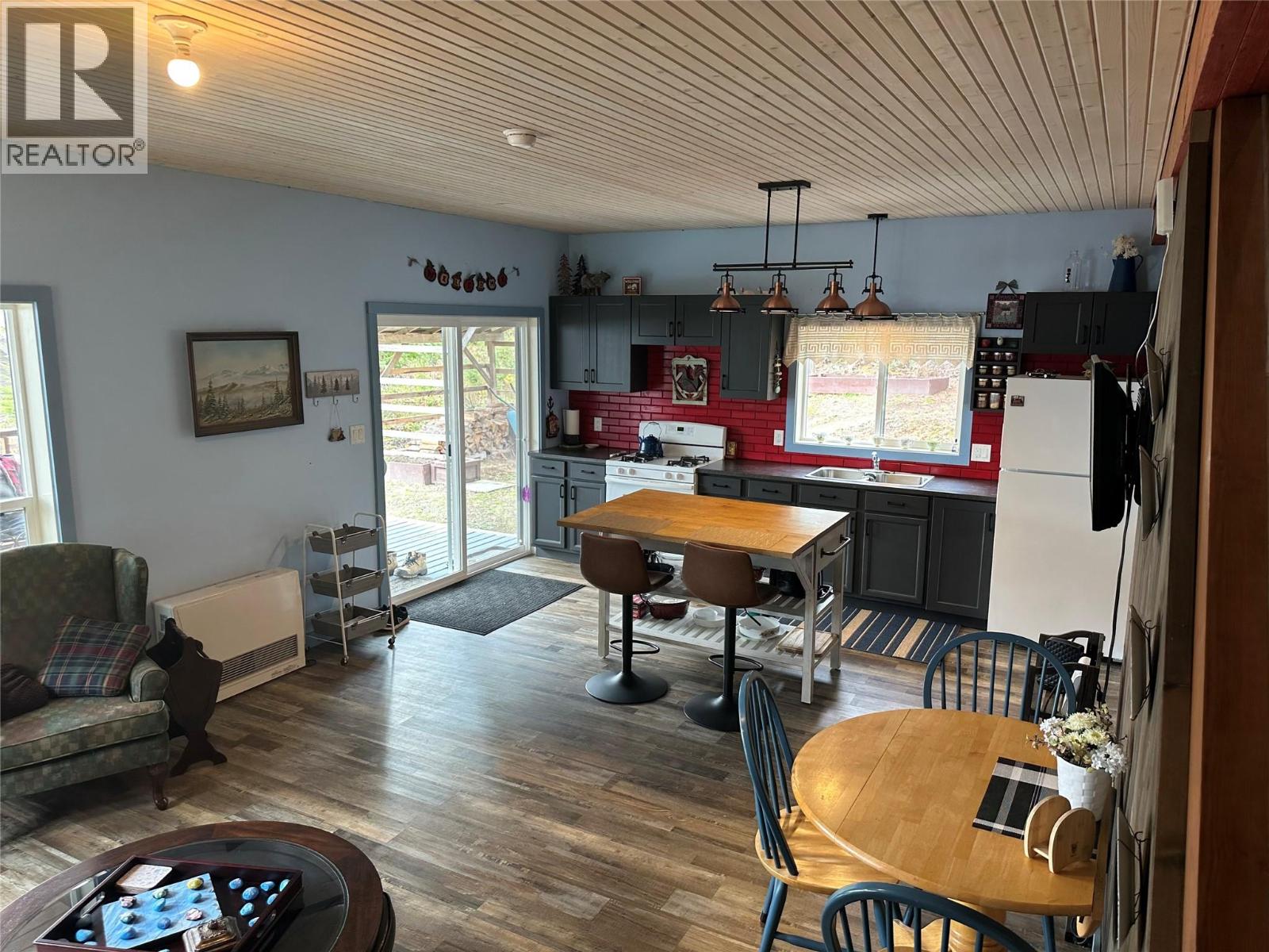 8800 Seymour Arm Main Road Unit# 21, Seymour Arm