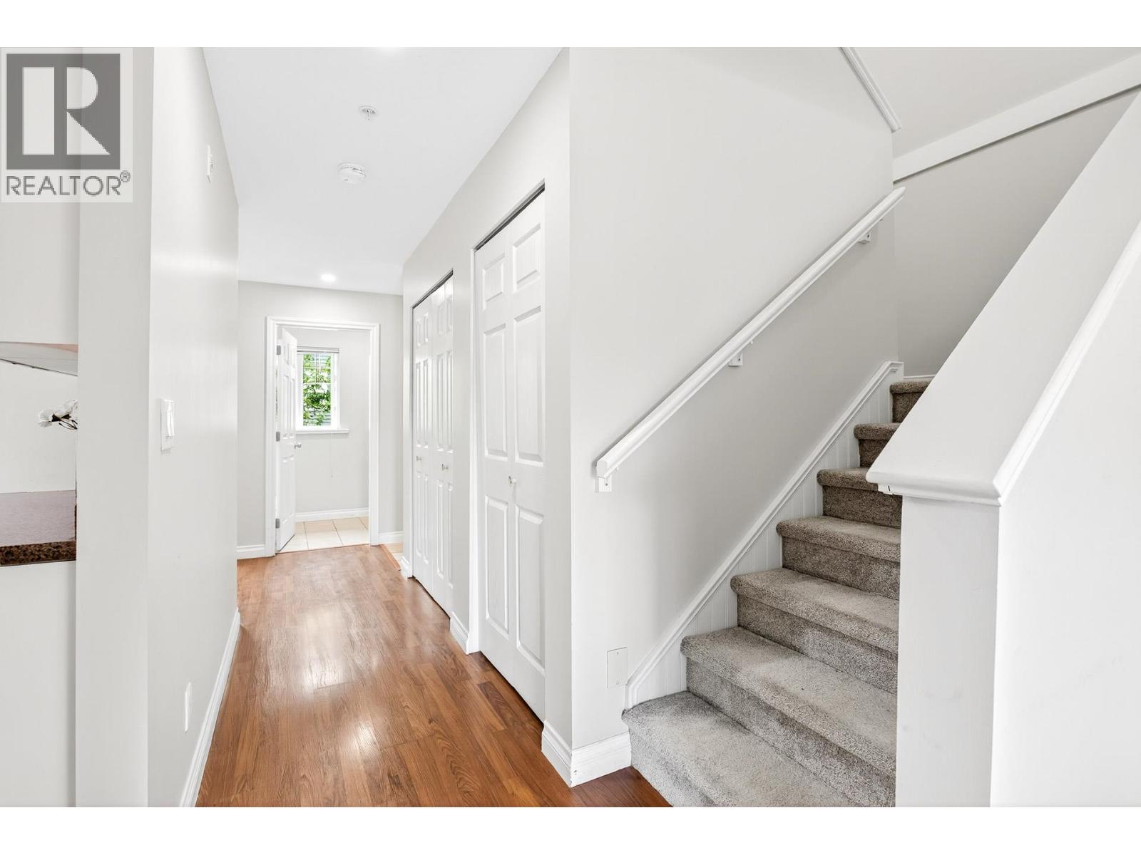 212 1567 GRANT AVENUE, Port Coquitlam