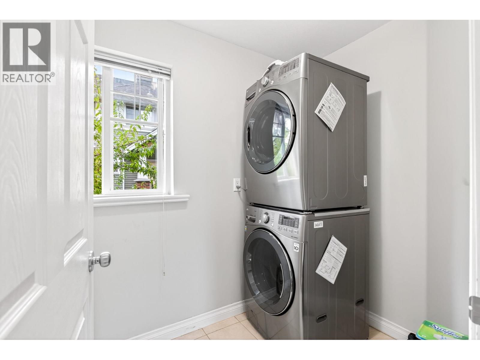 212 1567 GRANT AVENUE, Port Coquitlam