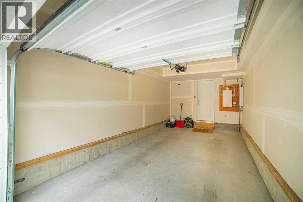 Single Family House for Sale in  Spring Creek Common SW Springbank Hill Calgary 