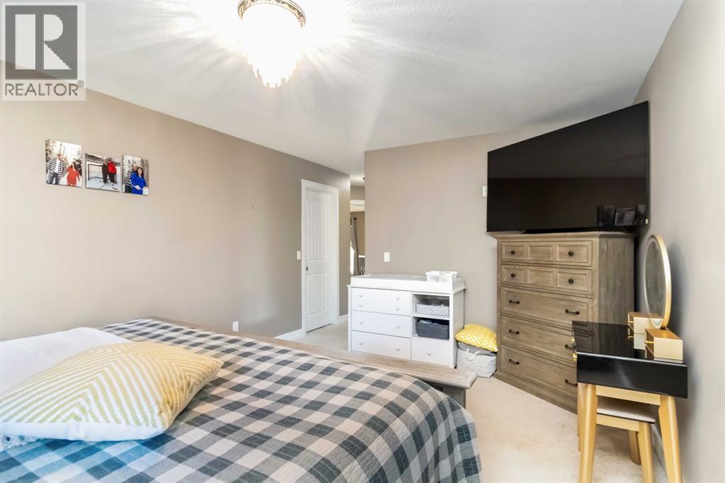 101 Violet Street, Fort McMurray