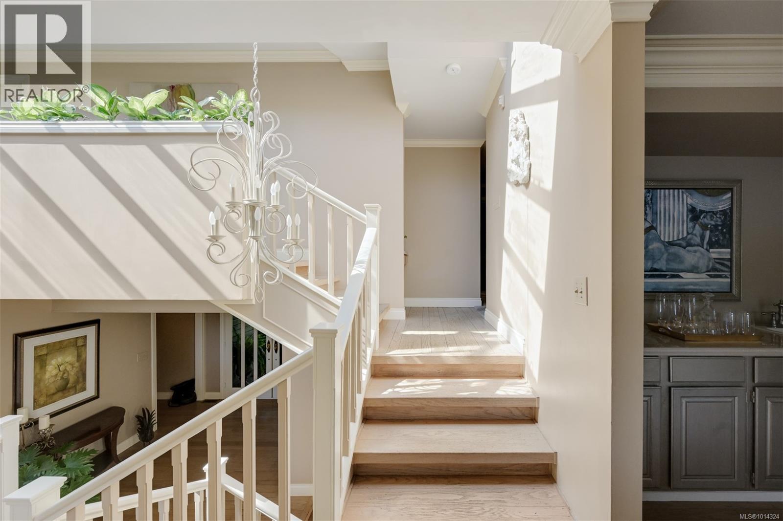 2807 Arbutus Rd, Saanich
