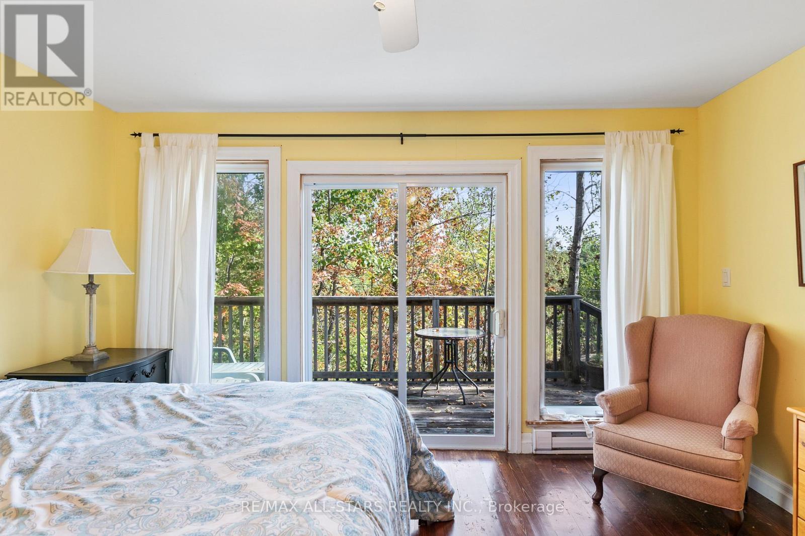 Single Family House Bungalow for Sale in  ENGLISH CIRCLE Highlands East (Glamorgan) 