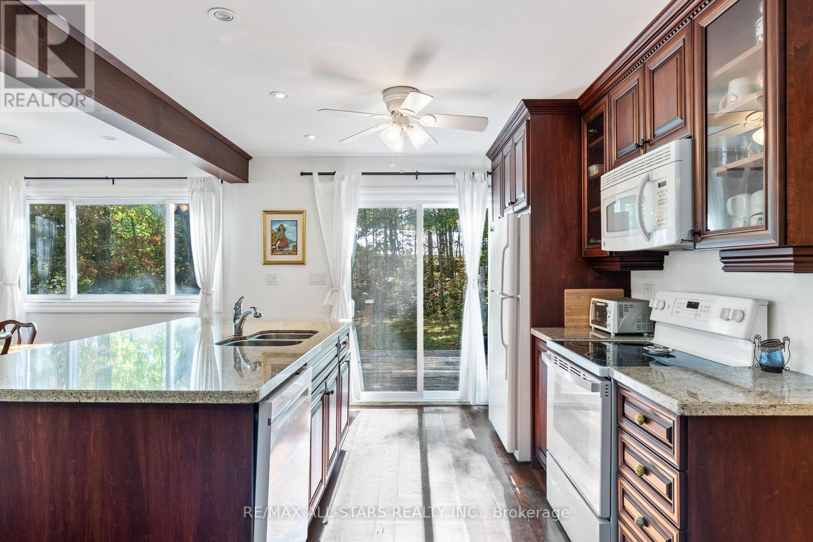 Single Family House Bungalow for Sale in  ENGLISH CIRCLE Highlands East (Glamorgan) 