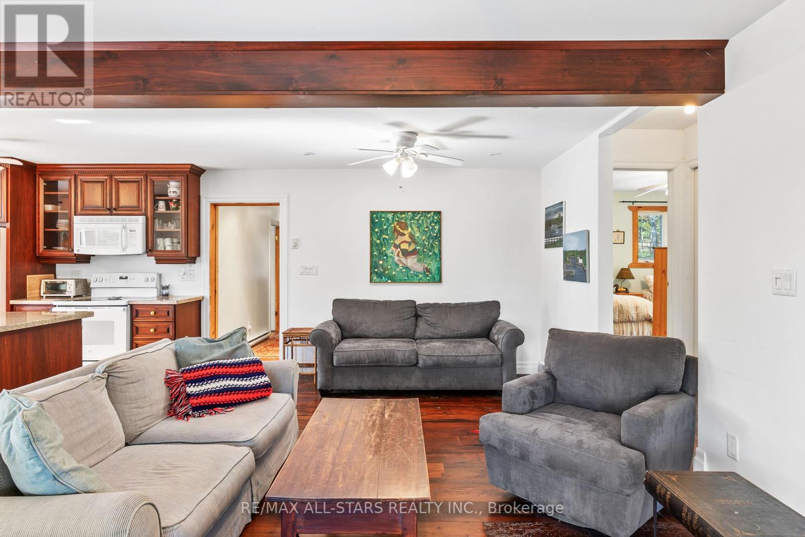 Single Family House Bungalow for Sale in  ENGLISH CIRCLE Highlands East (Glamorgan) 