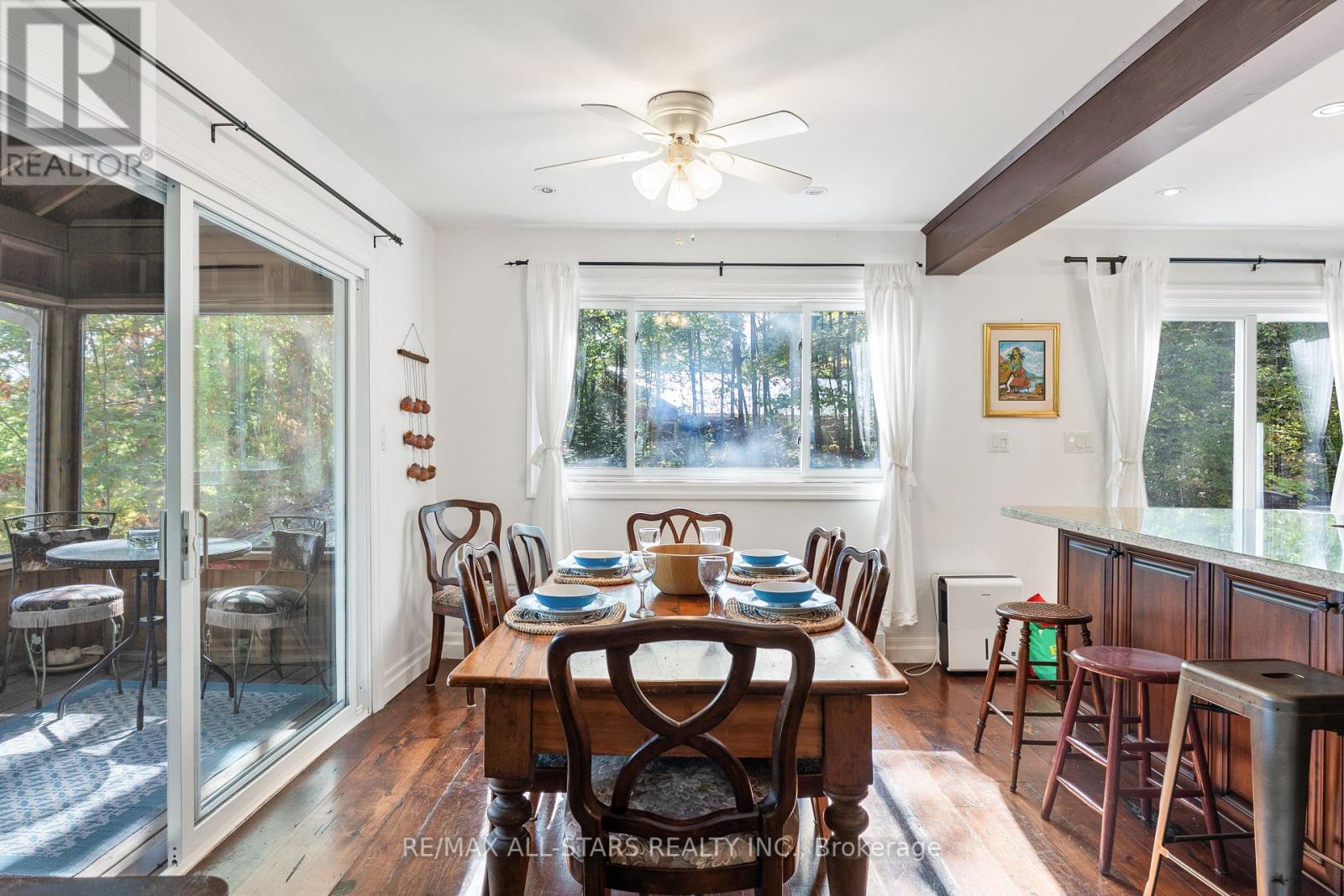 Single Family House Bungalow for Sale in  ENGLISH CIRCLE Highlands East (Glamorgan) 