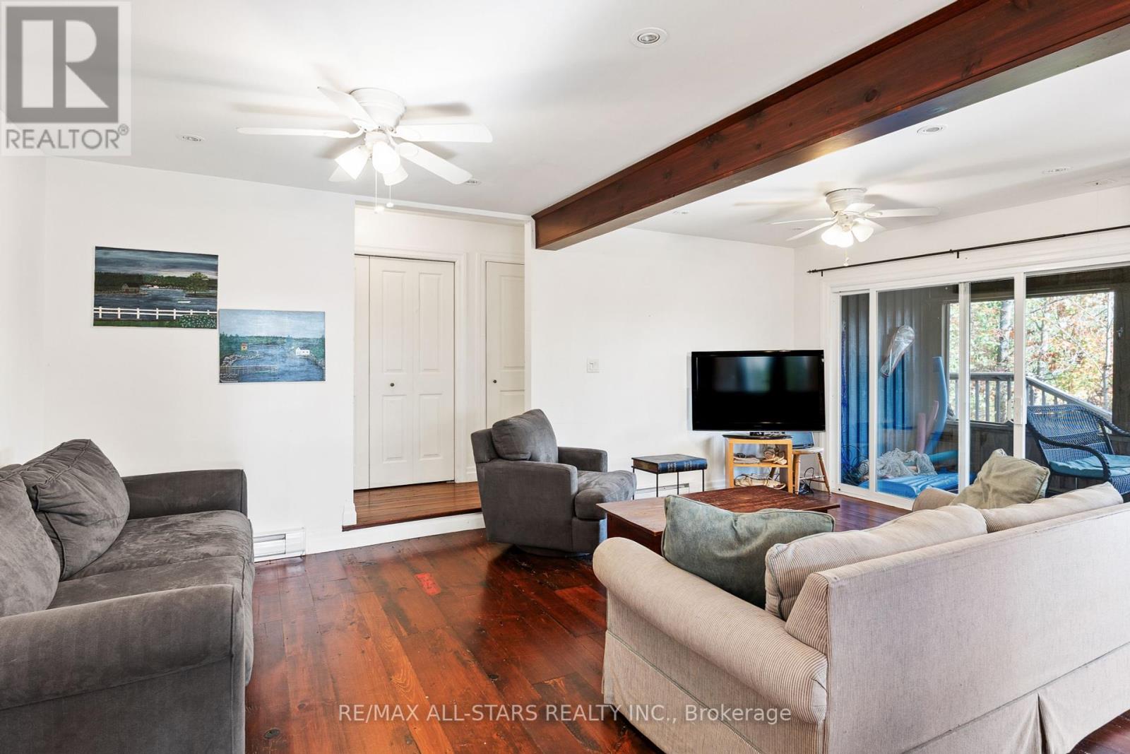 Single Family House Bungalow for Sale in  ENGLISH CIRCLE Highlands East (Glamorgan) 