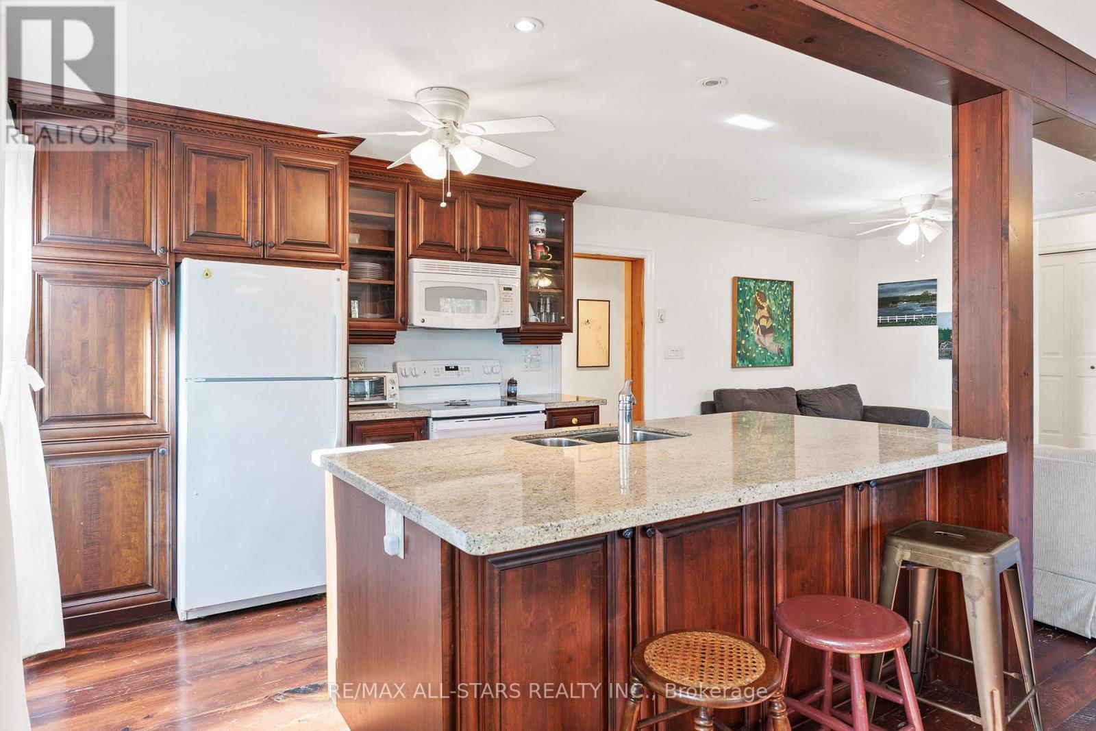 Single Family House Bungalow for Sale in  ENGLISH CIRCLE Highlands East (Glamorgan) 