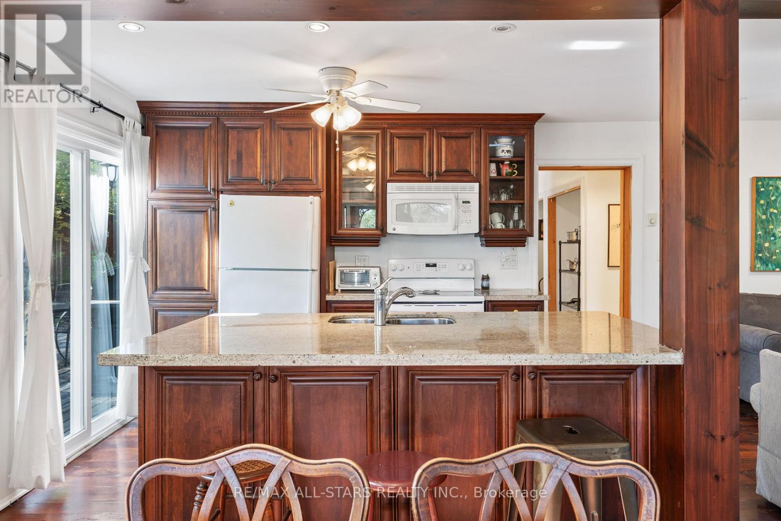 Single Family House Bungalow for Sale in  ENGLISH CIRCLE Highlands East (Glamorgan) 