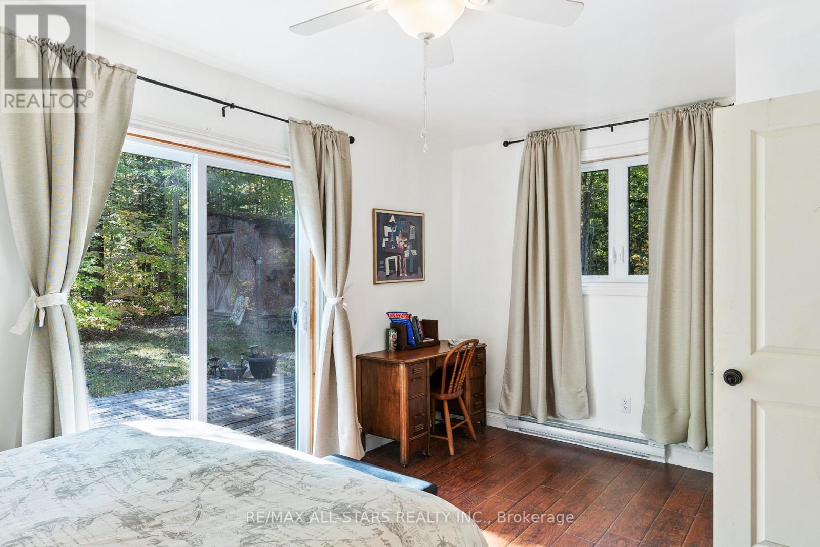 Single Family House Bungalow for Sale in  ENGLISH CIRCLE Highlands East (Glamorgan) 