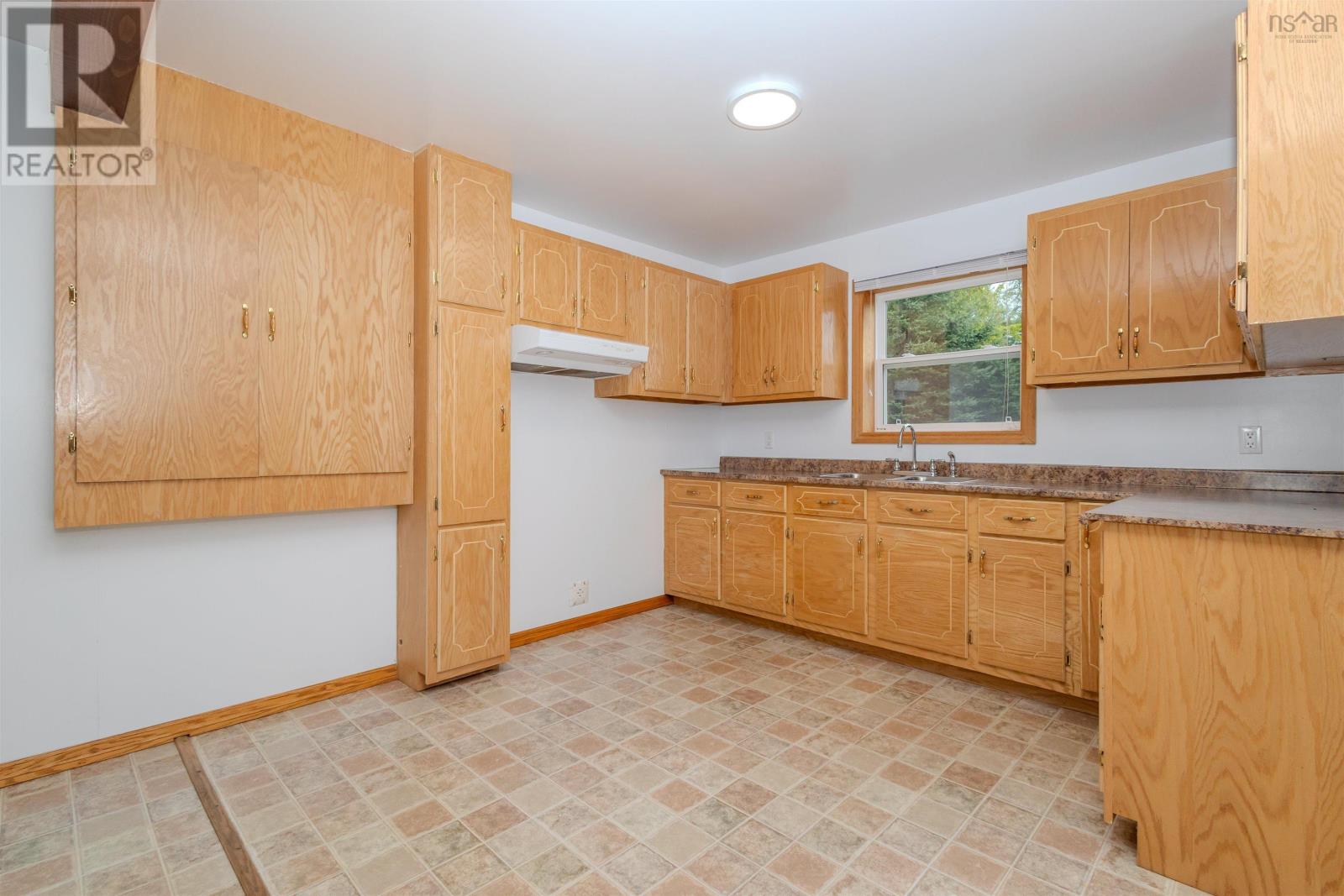 Property 29 of 39 of 1541 Gabarus Highway