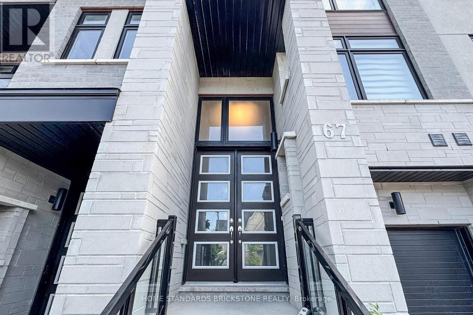 Single Family House for Sale in  LEBOVIC CAMPUS DRIVE Vaughan (Patterson) 