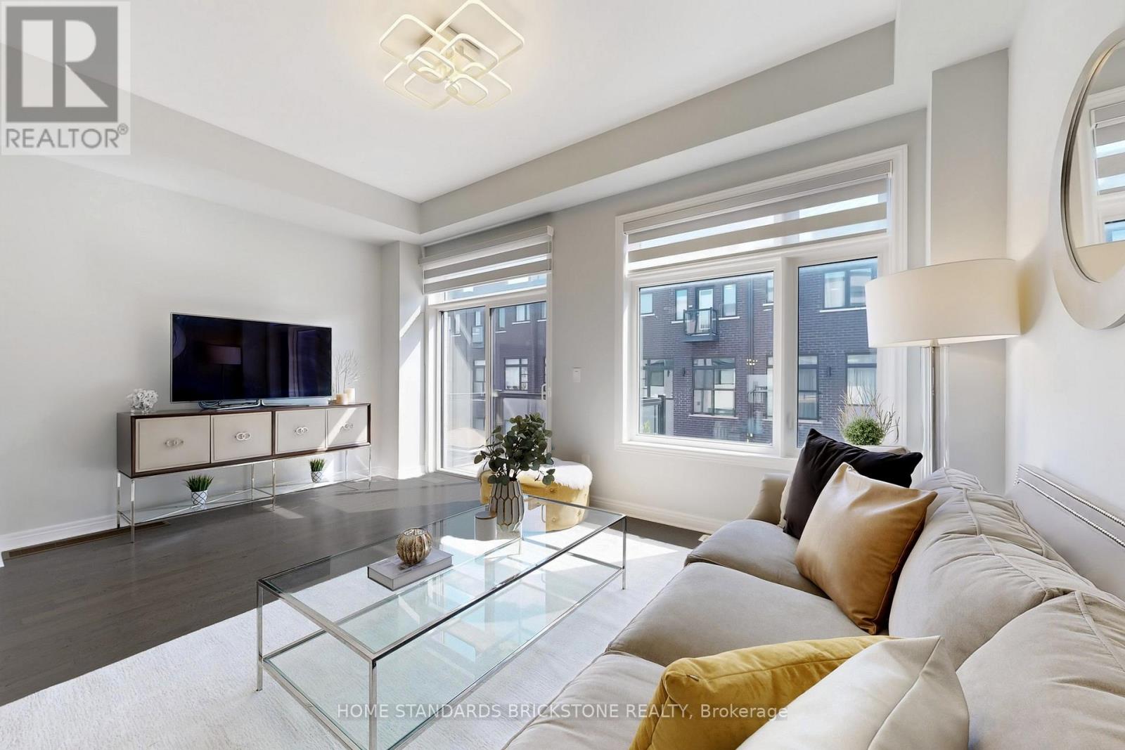 Single Family House for Sale in  LEBOVIC CAMPUS DRIVE Vaughan (Patterson) 