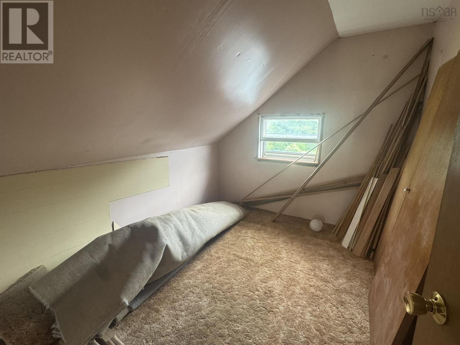 Property 30 of 39 of 185 West Caledonia Road