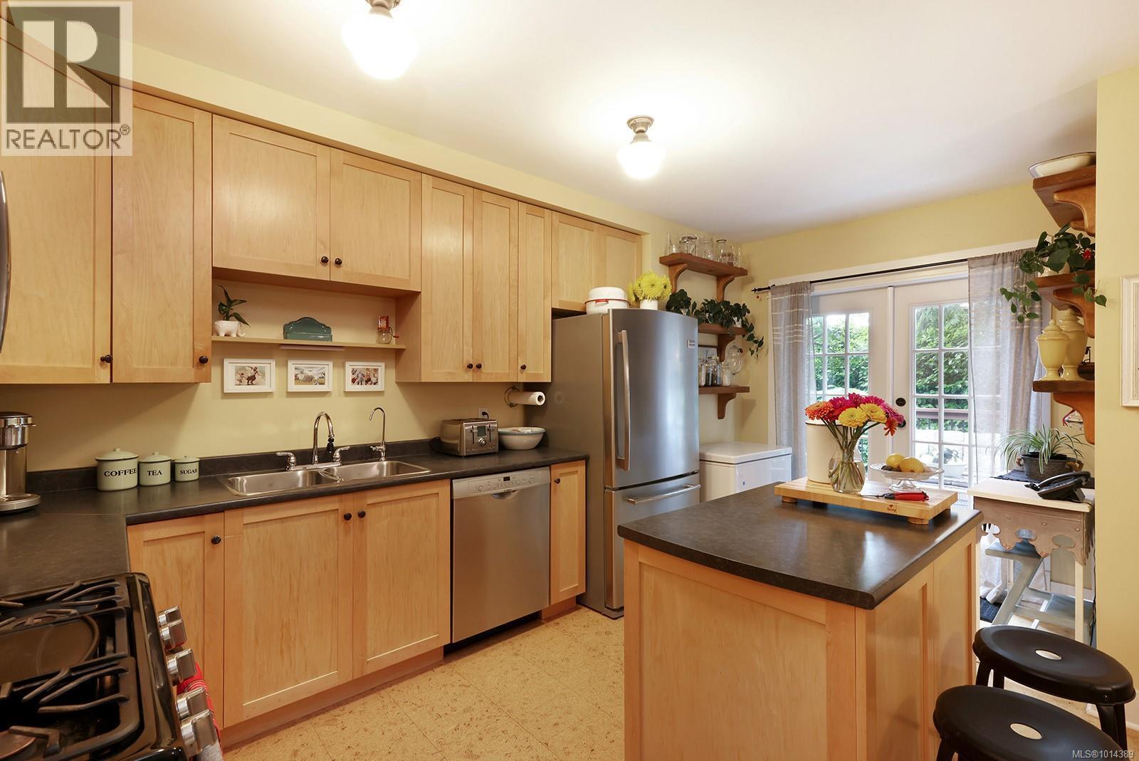 185 Duncan Ave, Courtenay