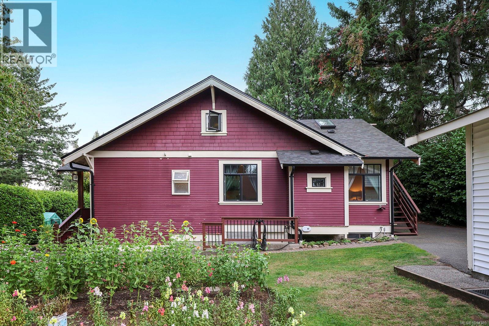 185 Duncan Ave, Courtenay