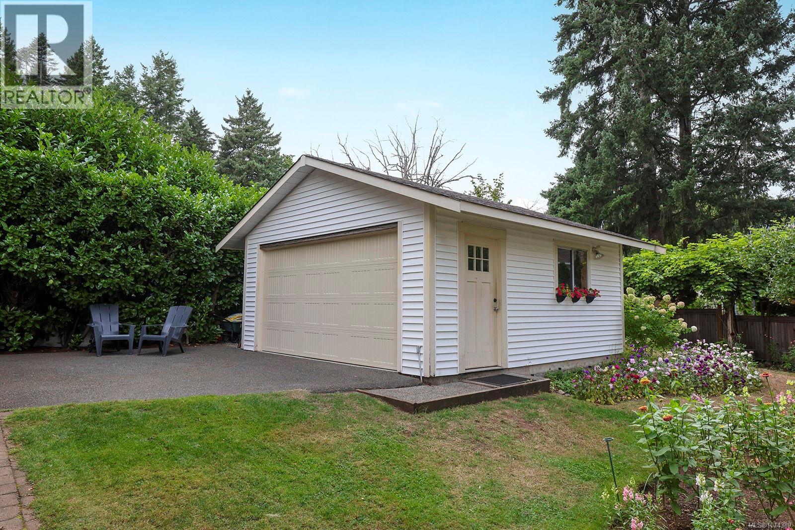 185 Duncan Ave, Courtenay
