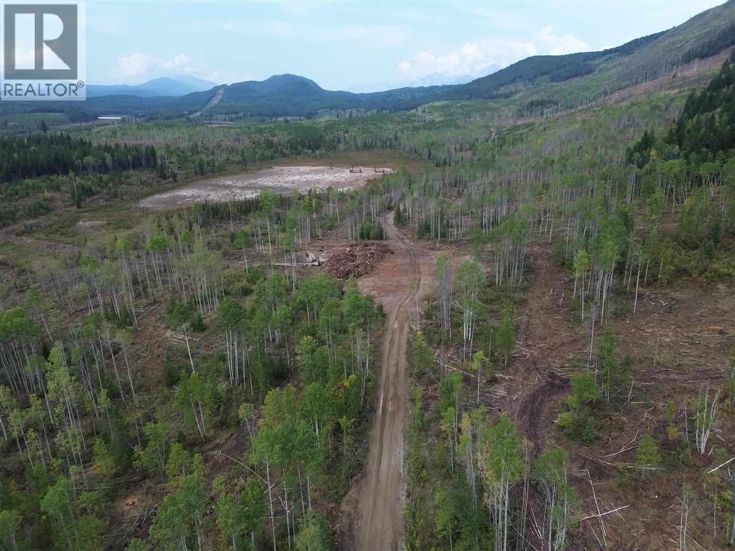 DL 10766 GIANT MIN ROAD - 25